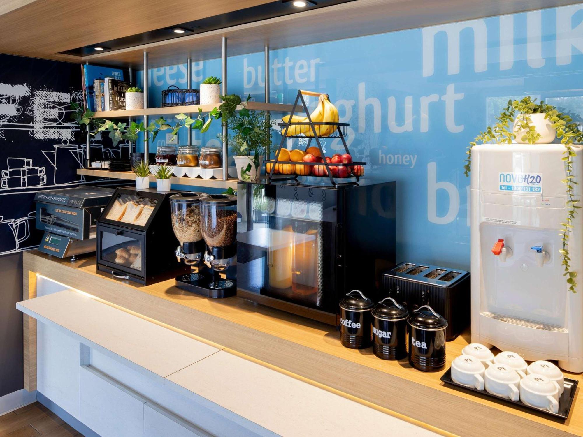 ibis Budget - Casula Liverpool Buitenkant foto