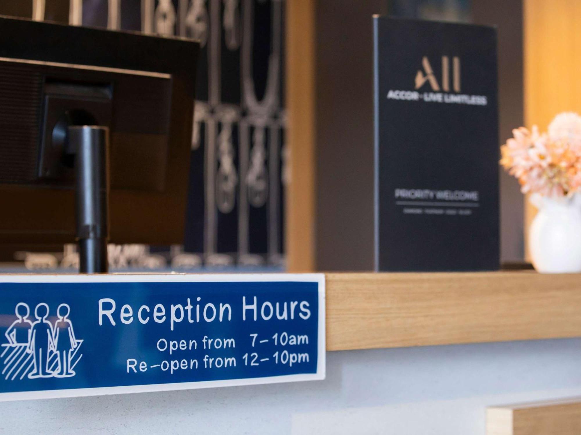 ibis Budget - Casula Liverpool Buitenkant foto