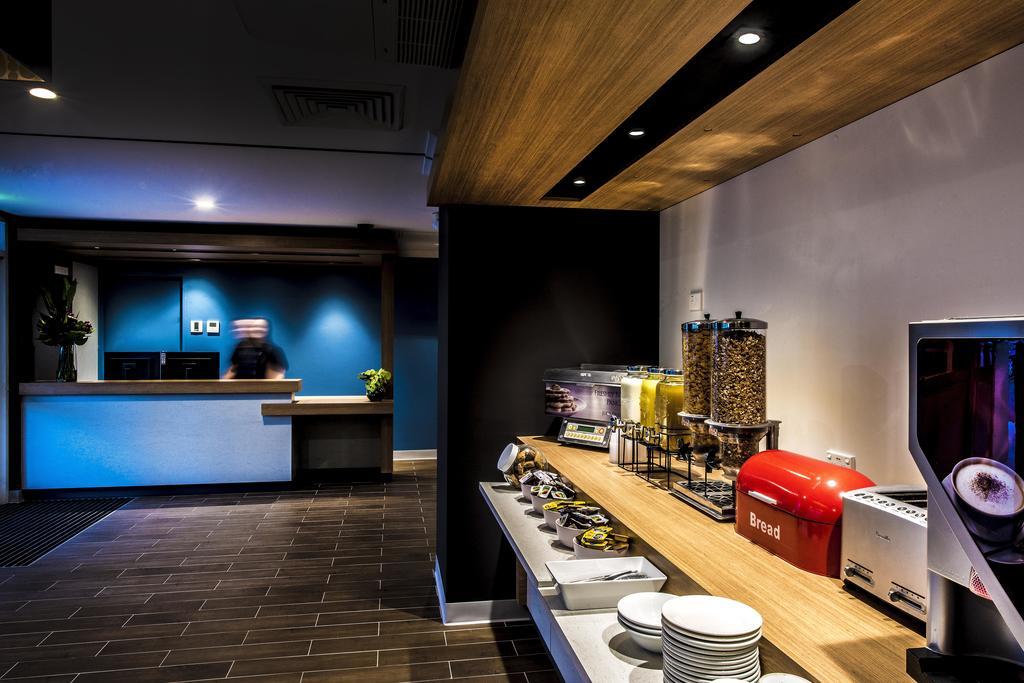 ibis Budget - Casula Liverpool Buitenkant foto