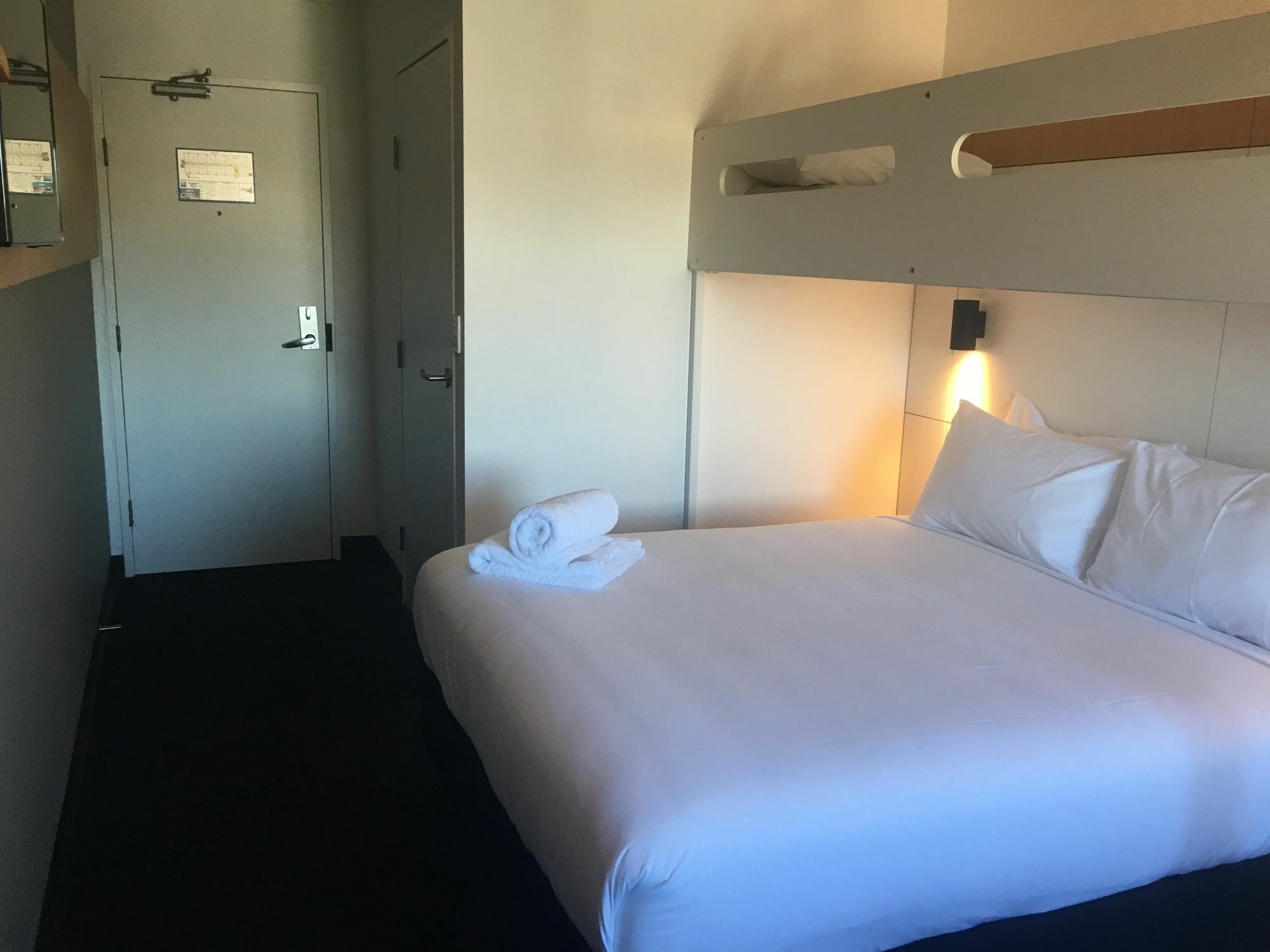 ibis Budget - Casula Liverpool Buitenkant foto