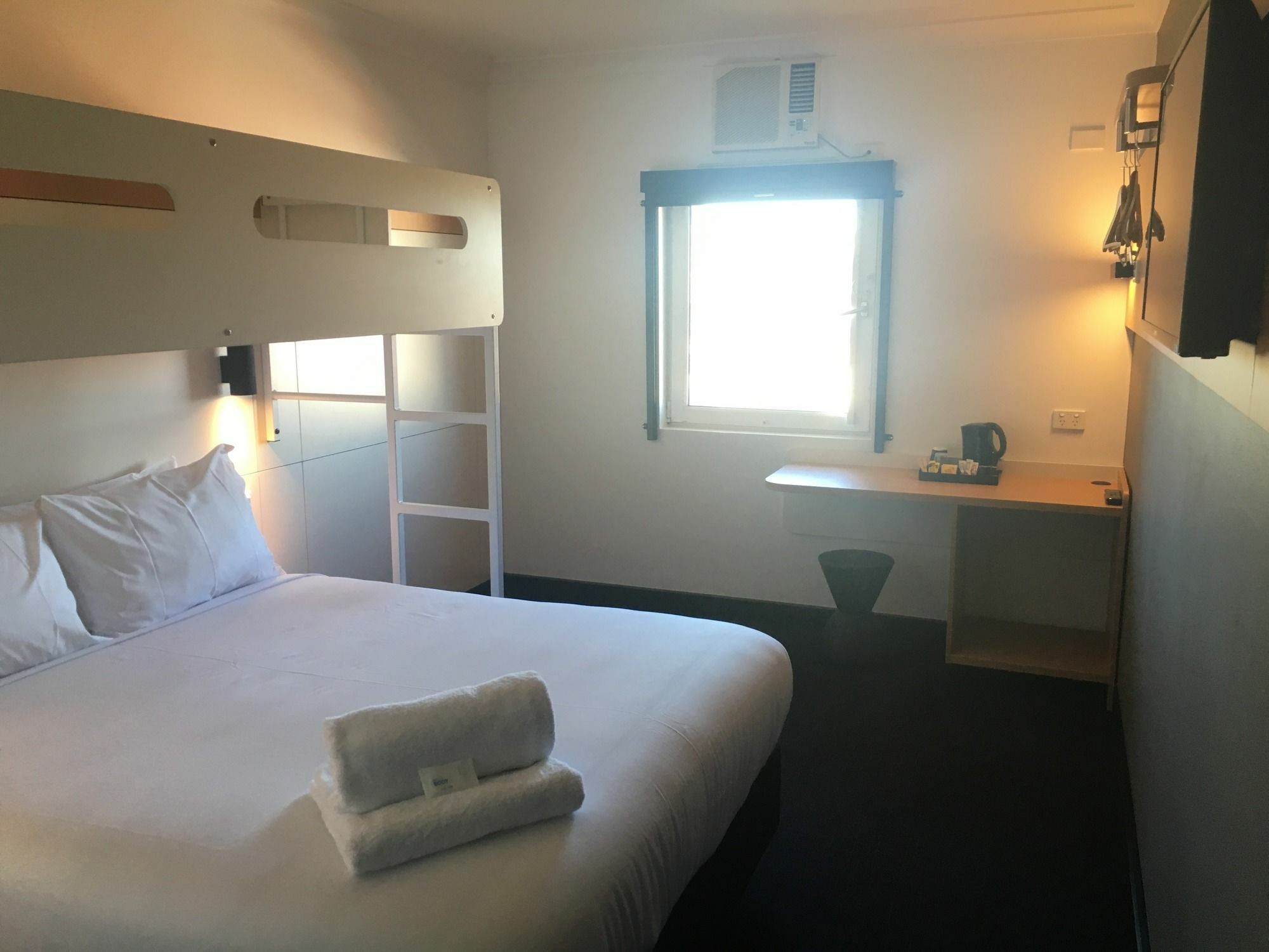 ibis Budget - Casula Liverpool Buitenkant foto