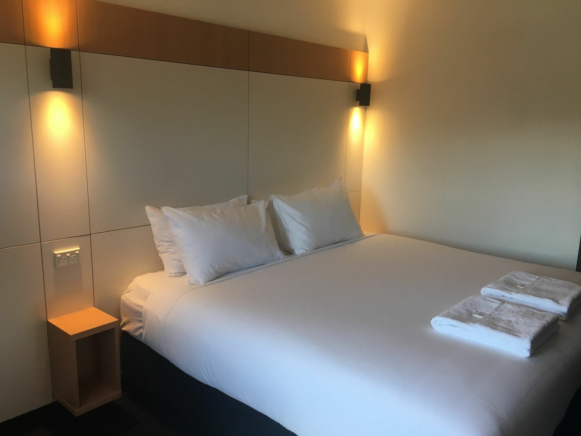 ibis Budget - Casula Liverpool Buitenkant foto