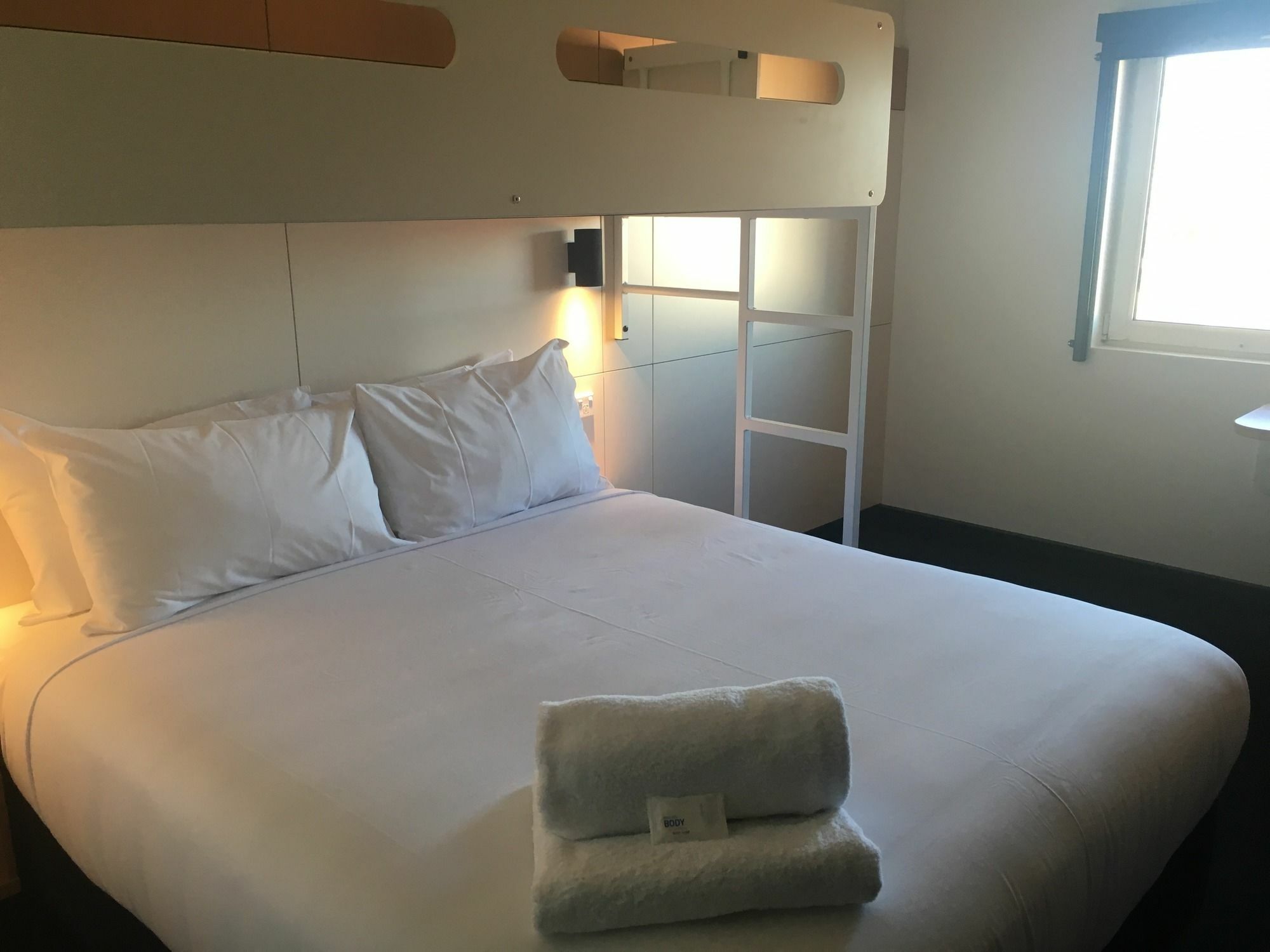 ibis Budget - Casula Liverpool Buitenkant foto