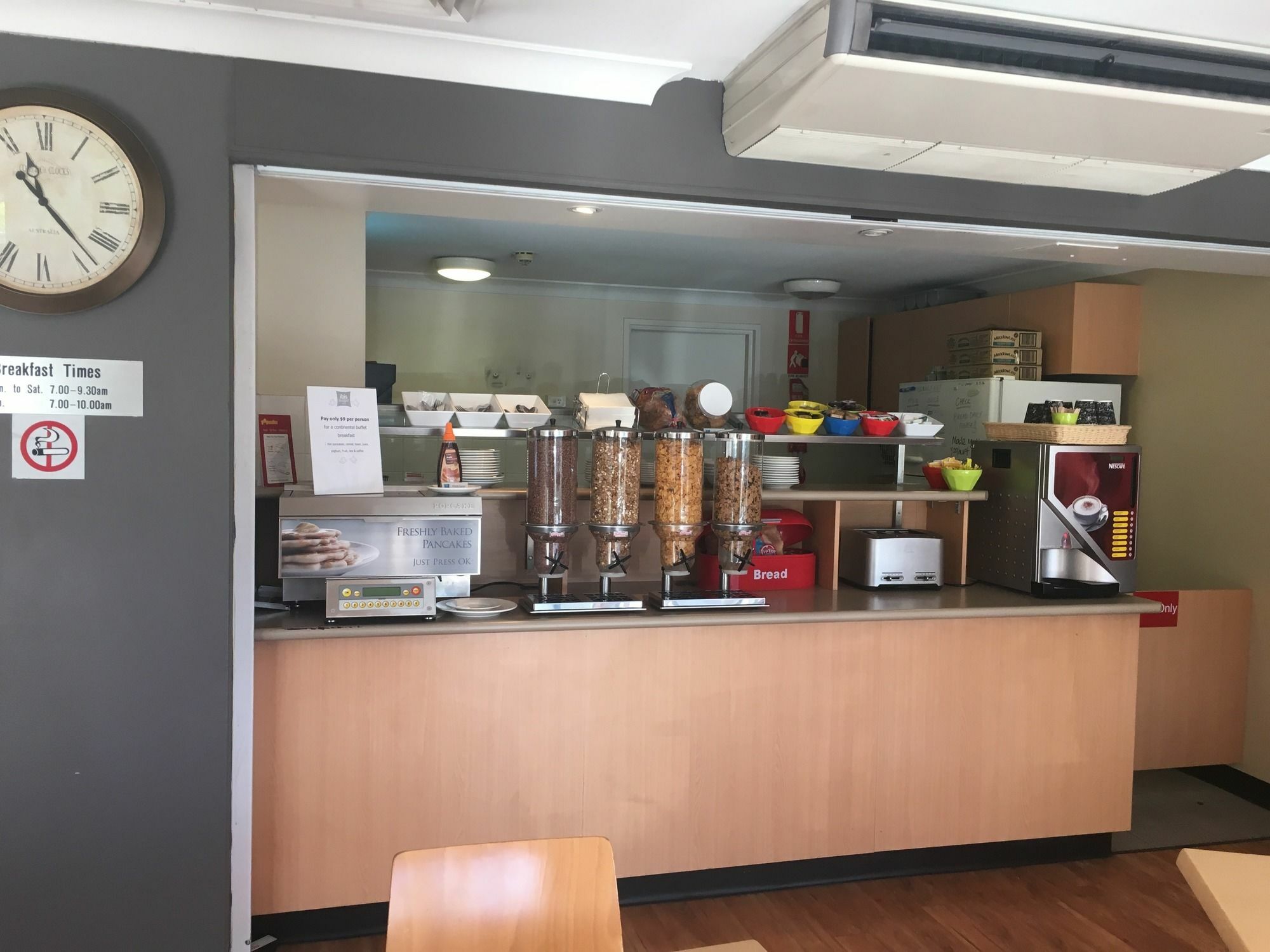 ibis Budget - Casula Liverpool Buitenkant foto
