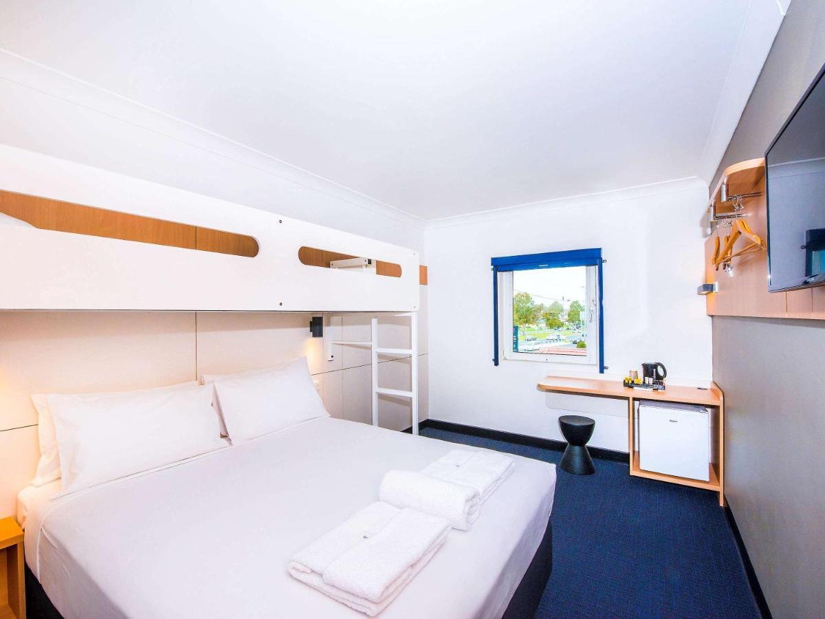 ibis Budget - Casula Liverpool Buitenkant foto